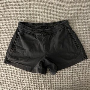 Athleta | Shorts | Size 4